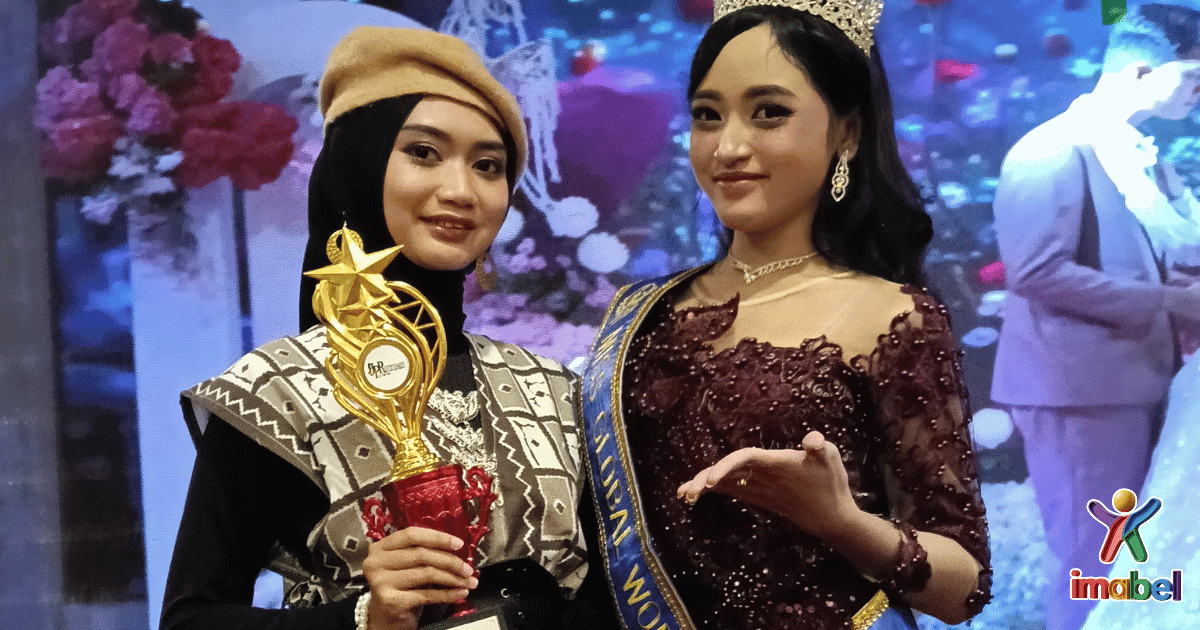 Langkah Hanum Sang Model Disabilitas Sidoarjo di Atas Catwalk: Ketika Batik Jetis dan Kepercayaan Diri Berbicara Lebih Keras