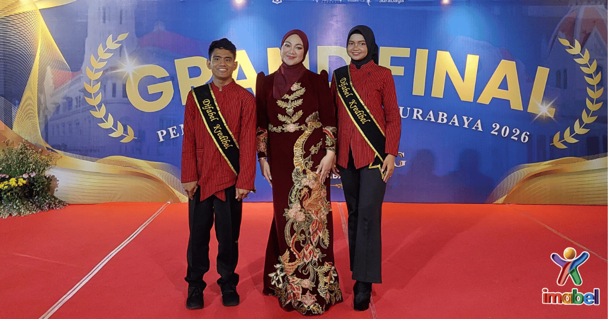 Ning Fadhilah Intan yang Merupakan Penyanyi Indonesia Papan Atas sekaligus Ning Surabaya Berbakat Tahun 2019 Bersama Duta Difabel Kredibel Rizky dan Abidah 